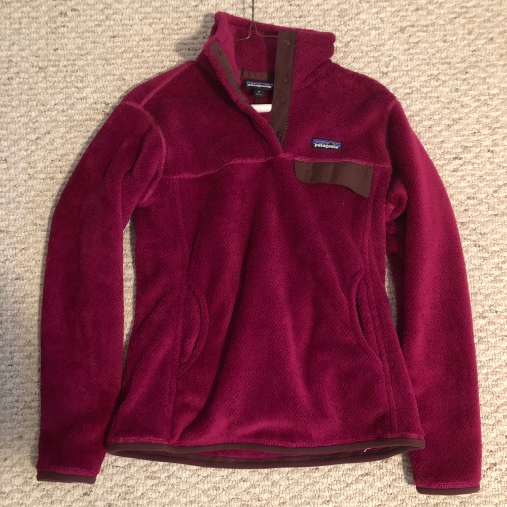 magenta patagonia pullover!